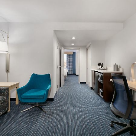 Holiday Inn Express Hotel & Suites Norfolk Airport By Ihg Eksteriør billede
