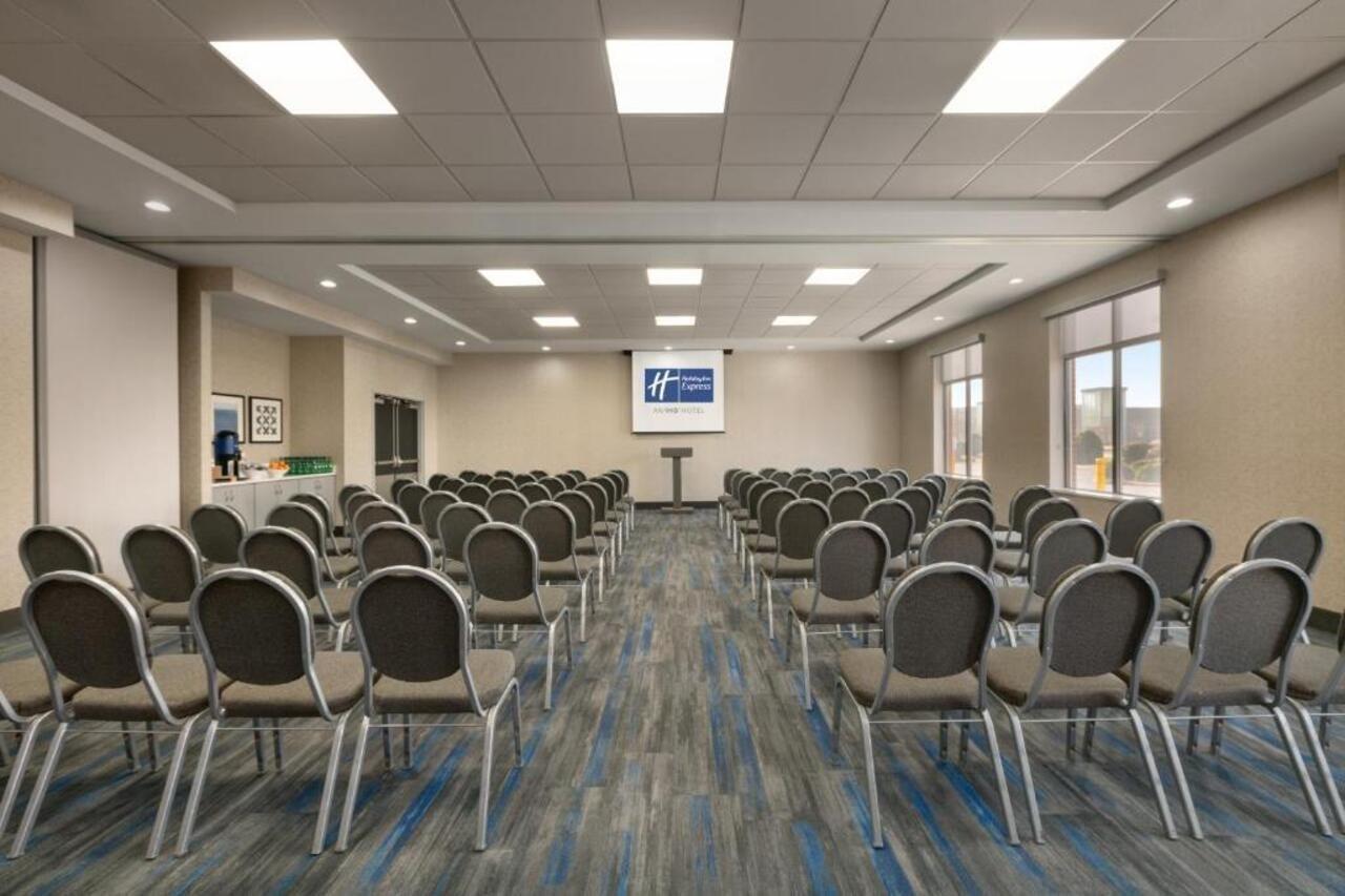 Holiday Inn Express Hotel & Suites Norfolk Airport By Ihg Eksteriør billede