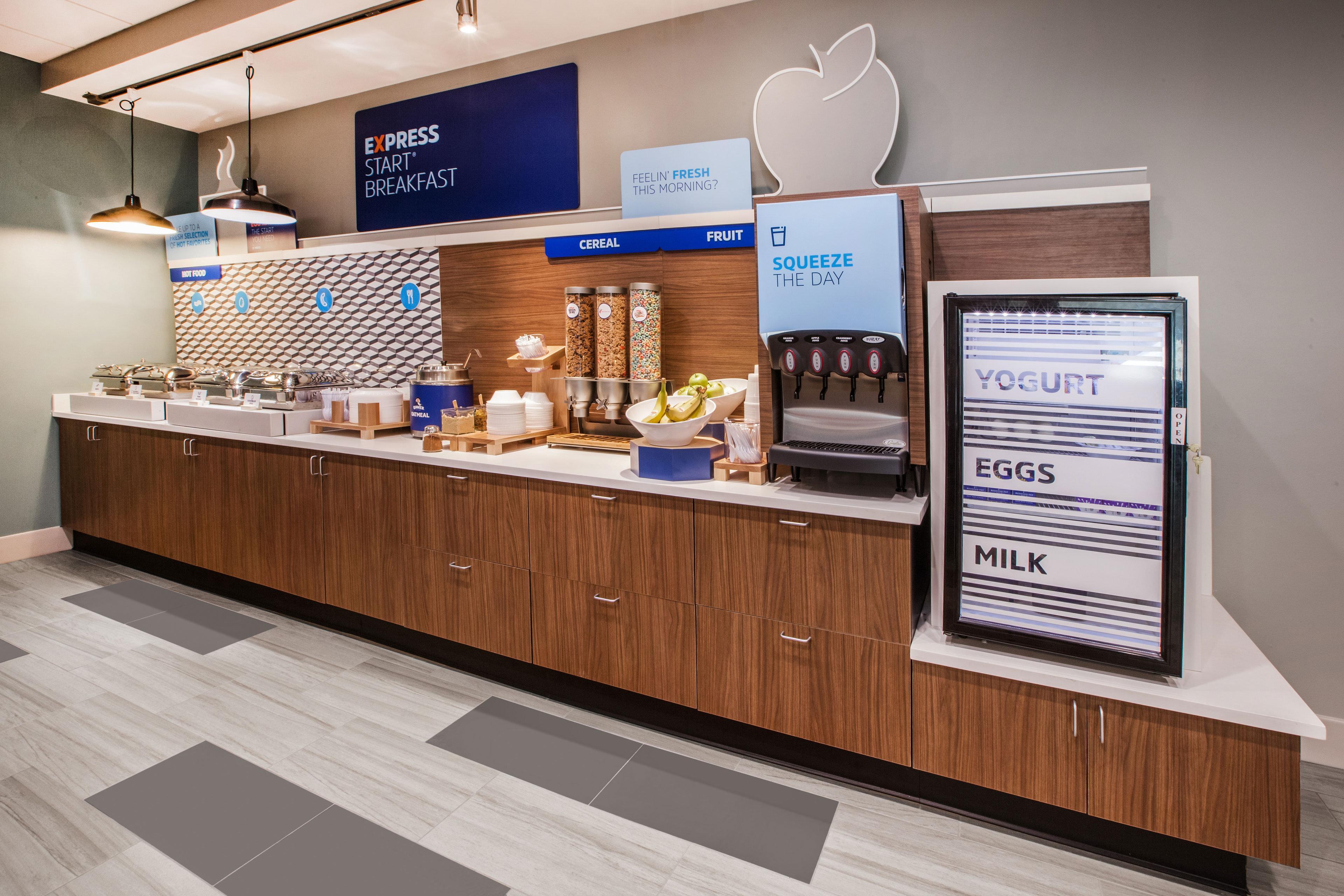 Holiday Inn Express Hotel & Suites Norfolk Airport By Ihg Eksteriør billede
