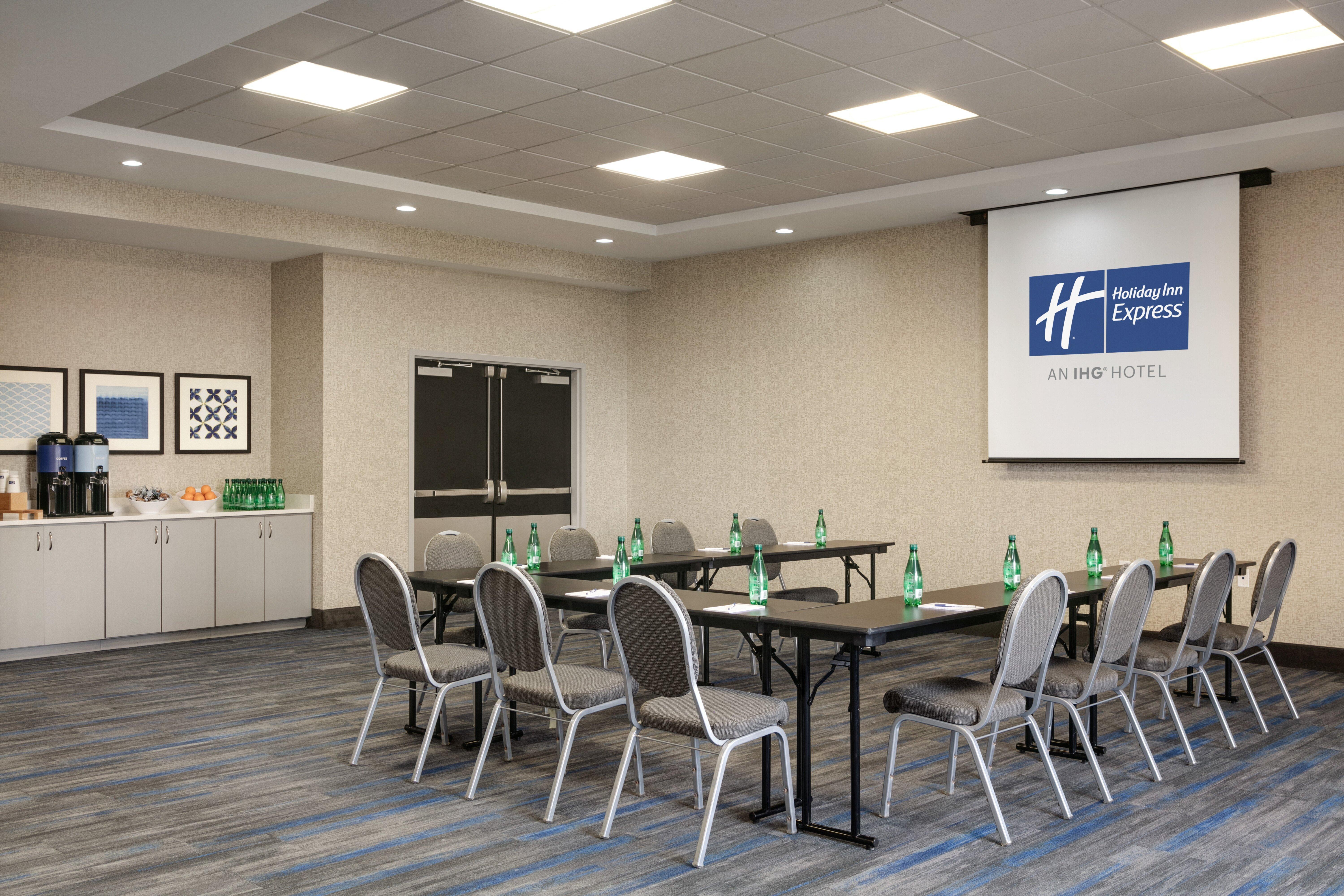 Holiday Inn Express Hotel & Suites Norfolk Airport By Ihg Eksteriør billede